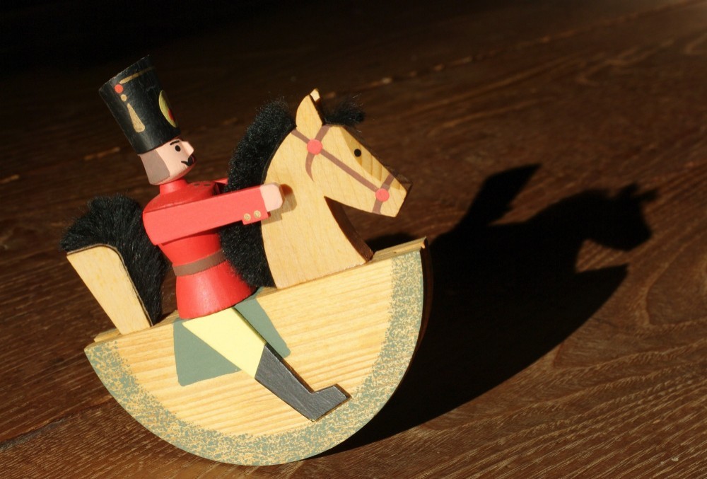 エルツ山地の木のおもちゃー1 Spielzeug aus Erzgebirge: めらん樹